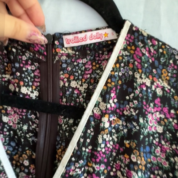 TROLLIED DOLLY Retro ModCloth Floral Dress - Picture 4 of 5